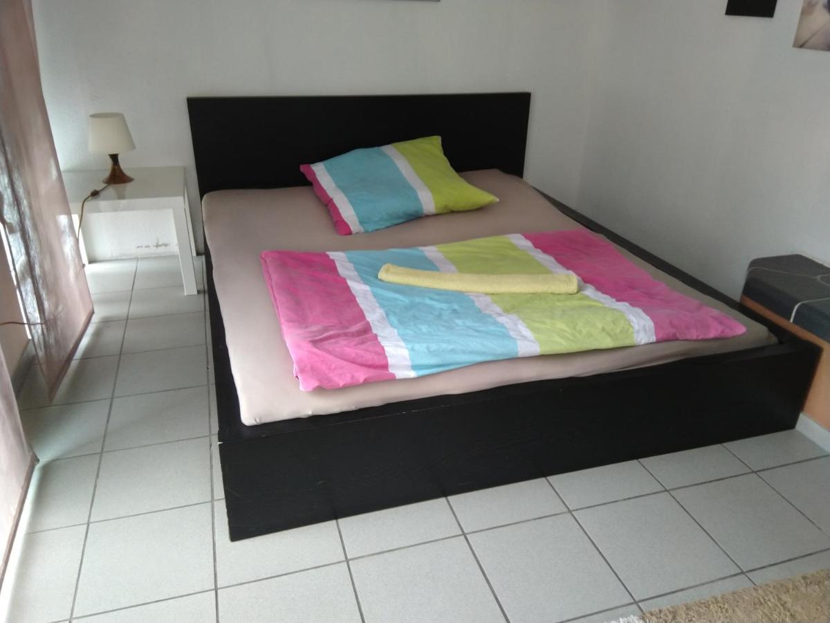 White House 'Privatzimmer' Mannheim Esterno foto