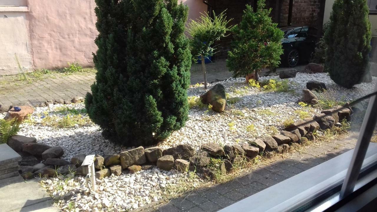 White House 'Privatzimmer' Mannheim Esterno foto
