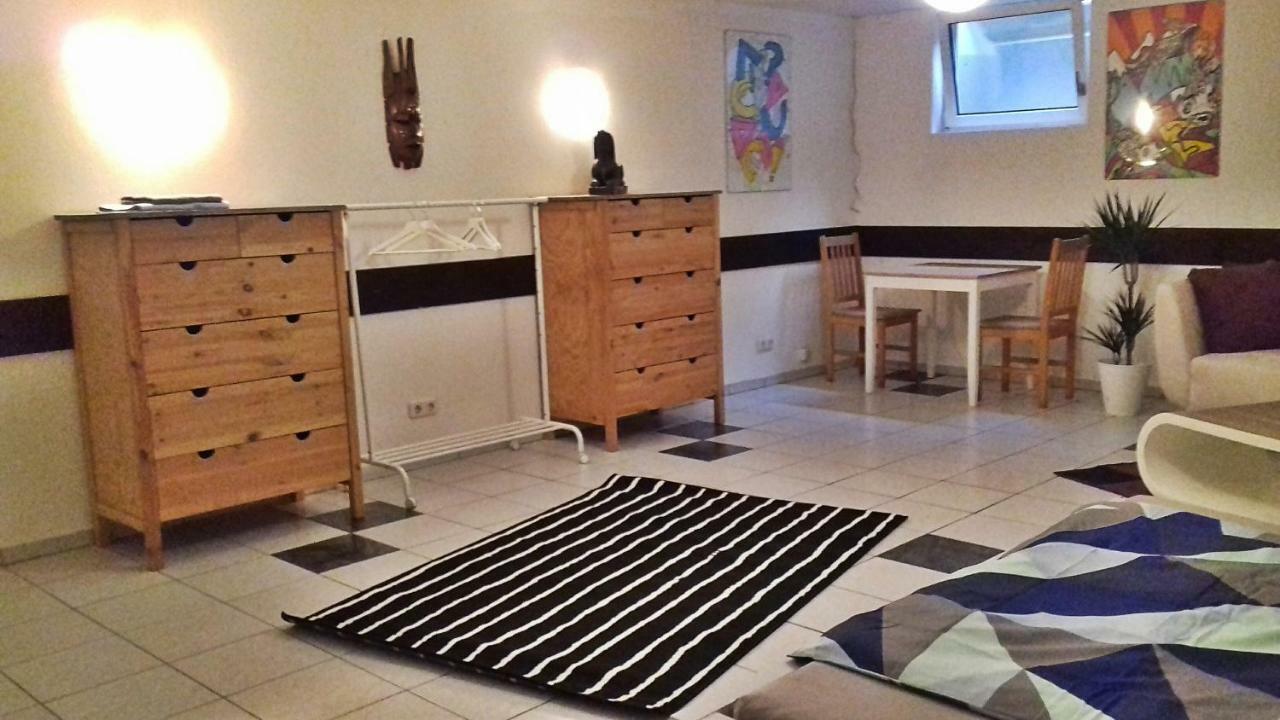 White House 'Privatzimmer' Mannheim Esterno foto