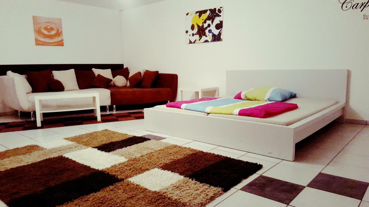 White House 'Privatzimmer' Mannheim Esterno foto